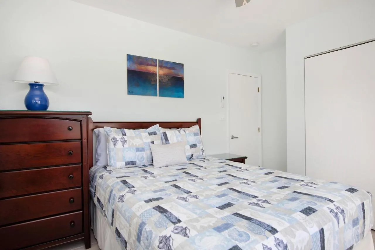 Snug Harbour View Condo #7 George Town Cayman-øerne